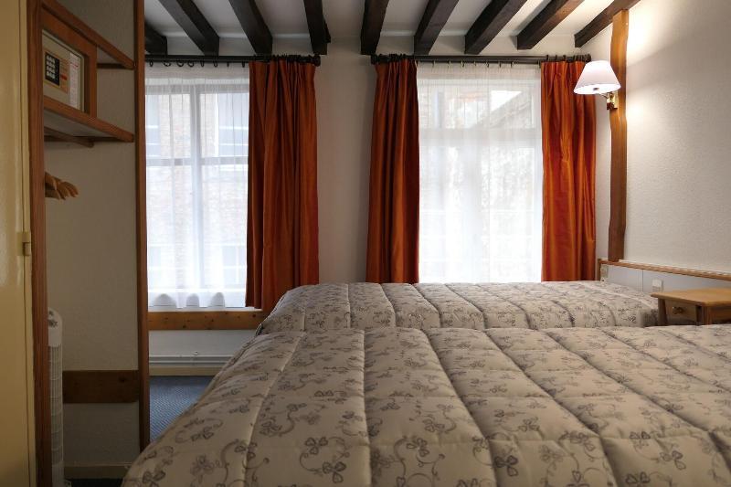 Les Trois Luppars Hotel
