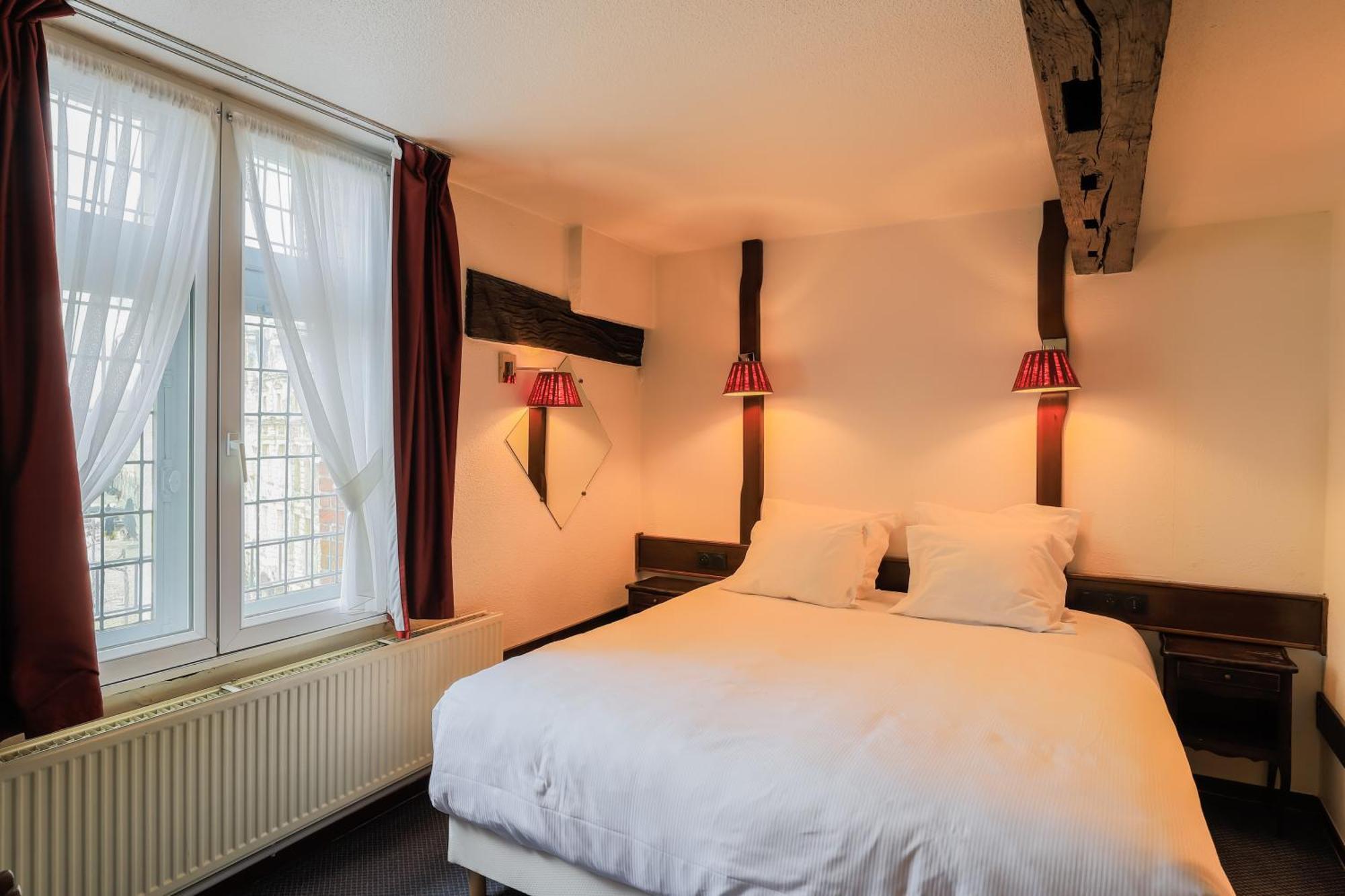 Les Trois Luppars Hotel 3*
