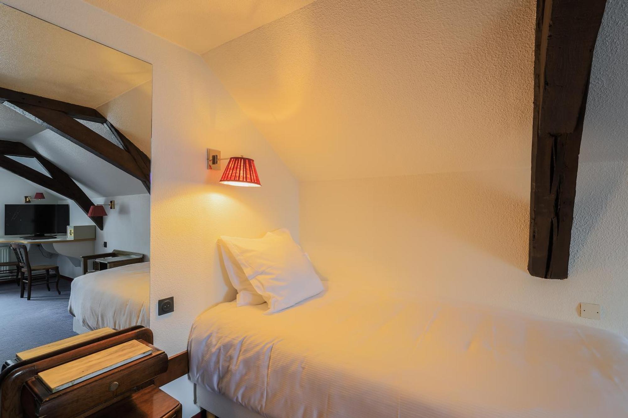 Les Trois Luppars Hotel