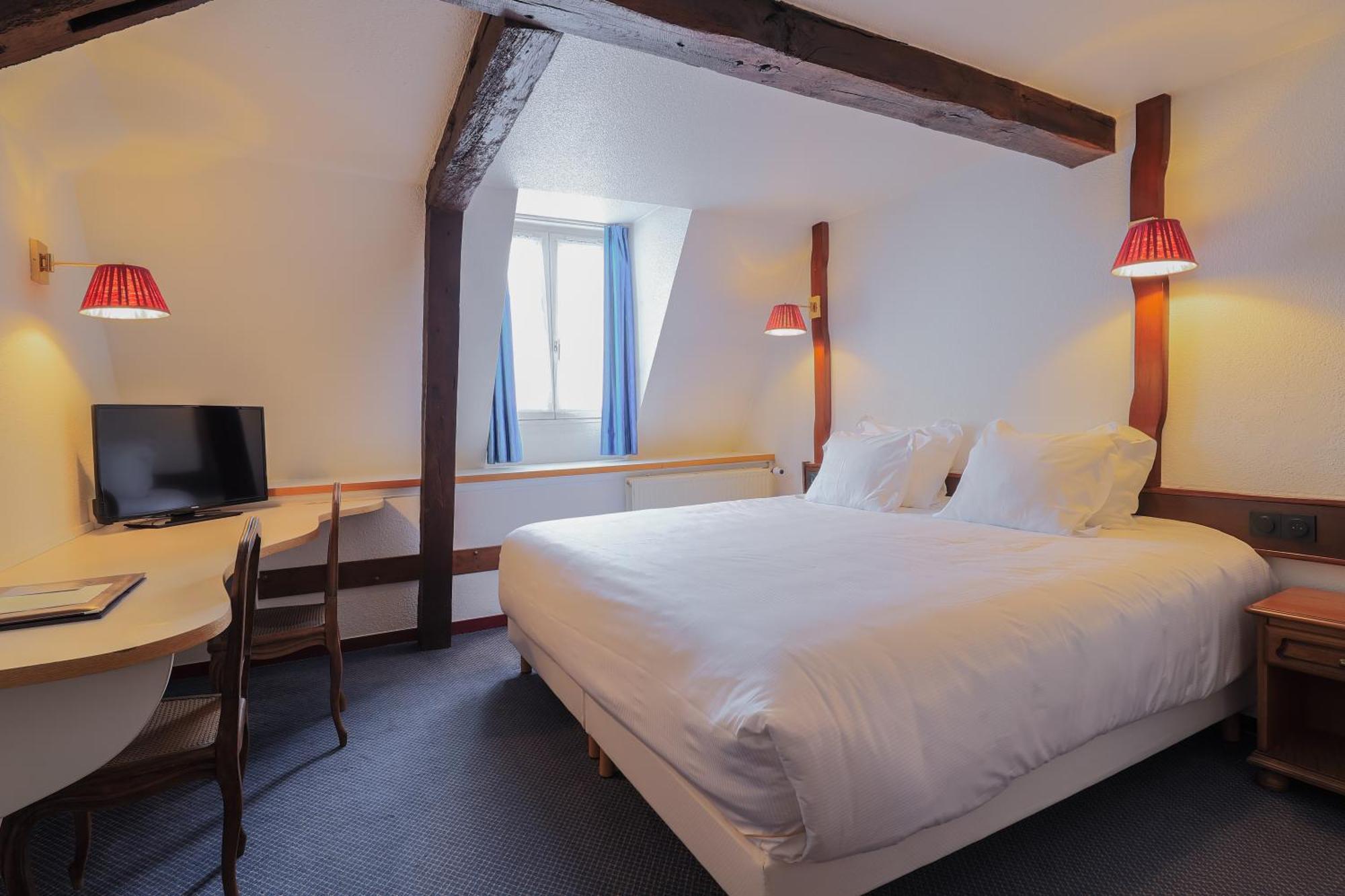 Les Trois Luppars Hotel