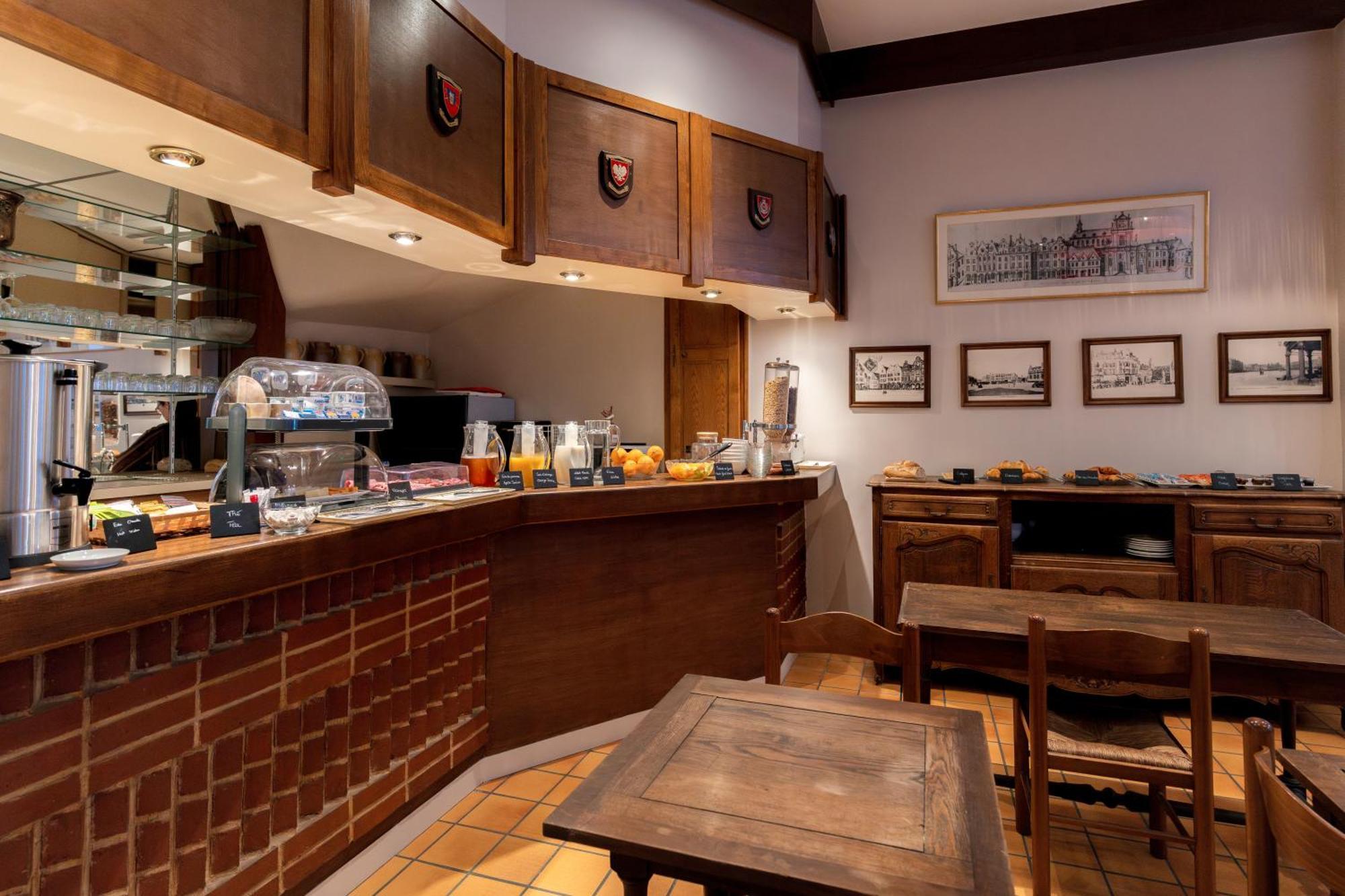 Les Trois Luppars Hotel