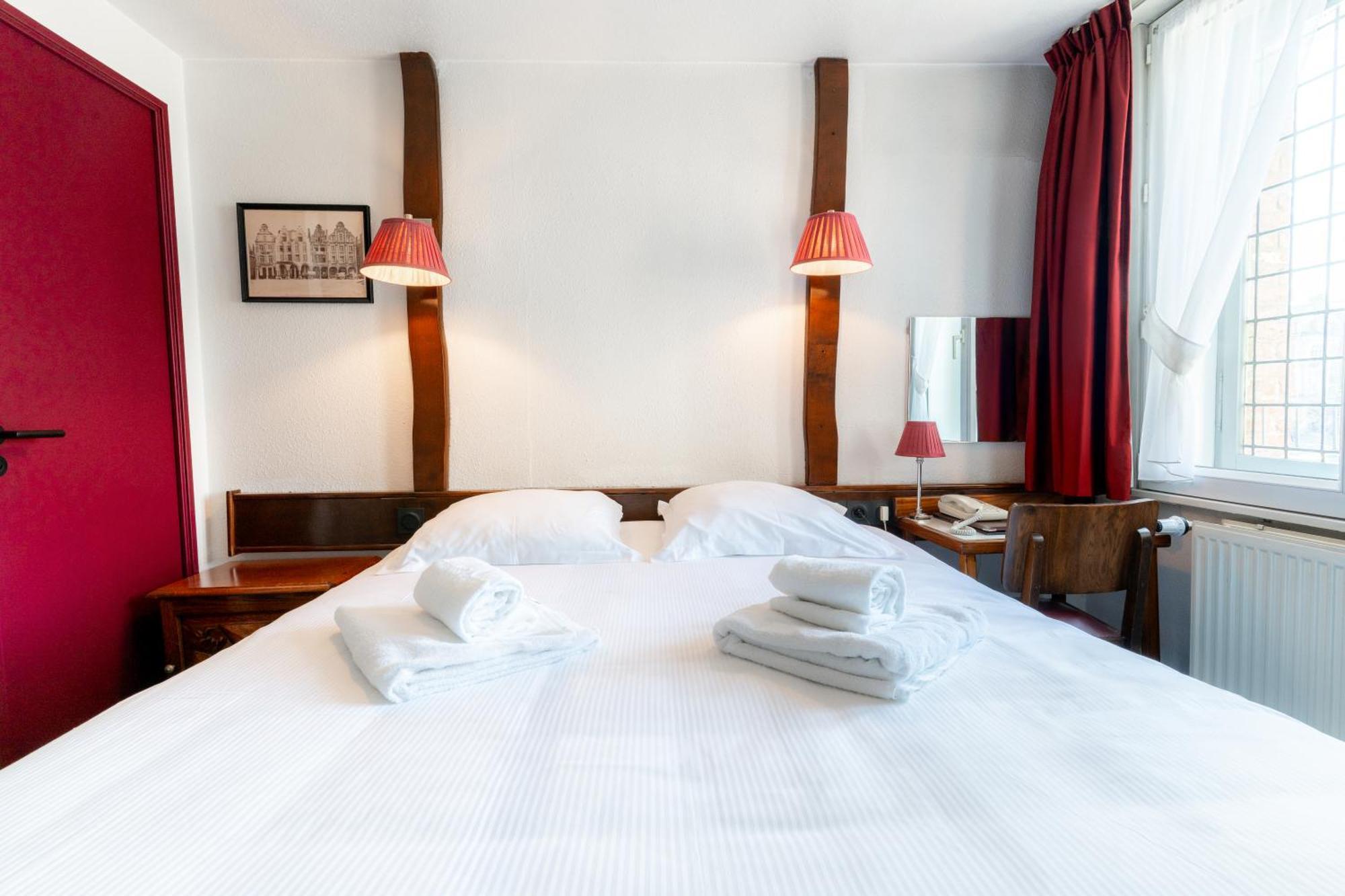 Les Trois Luppars Hotel